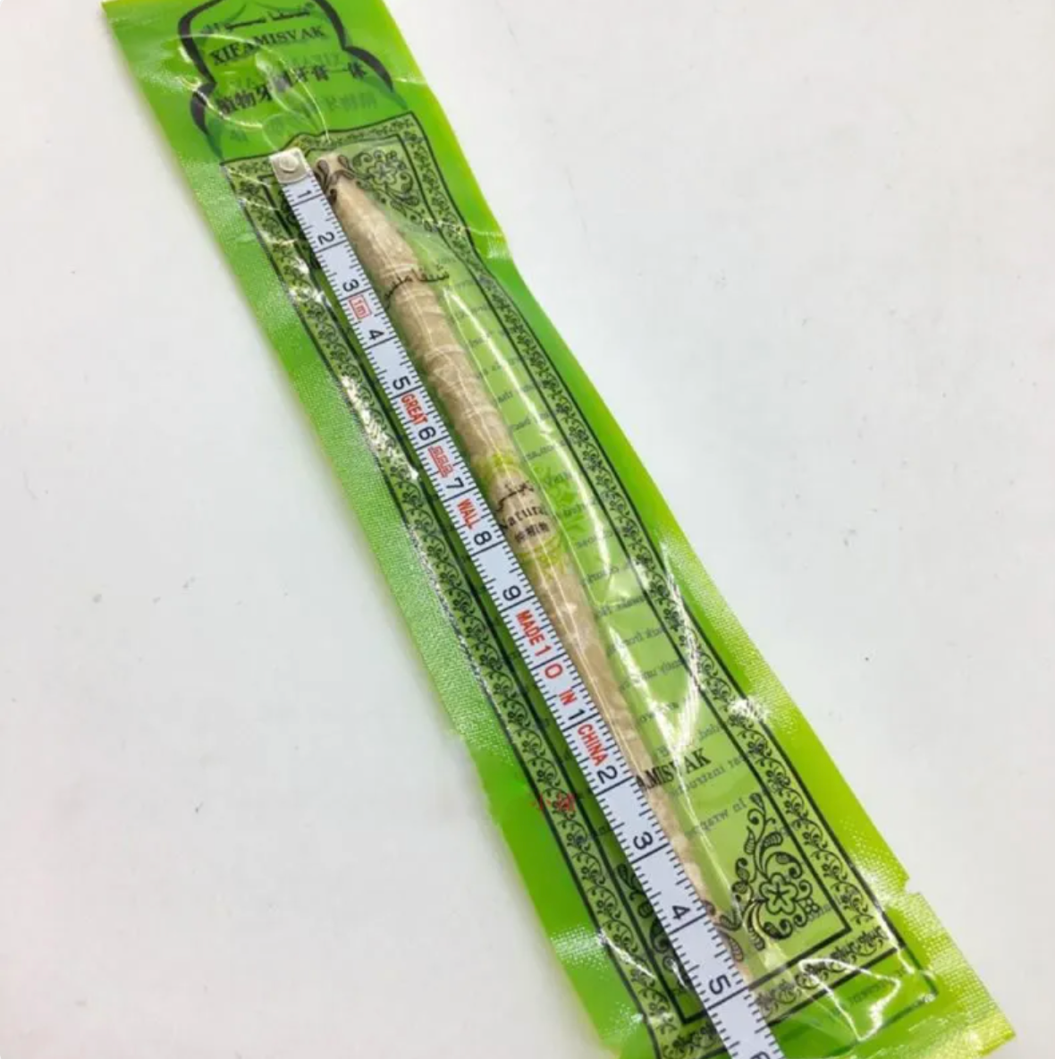 Palito miswak para limpiar los dientes